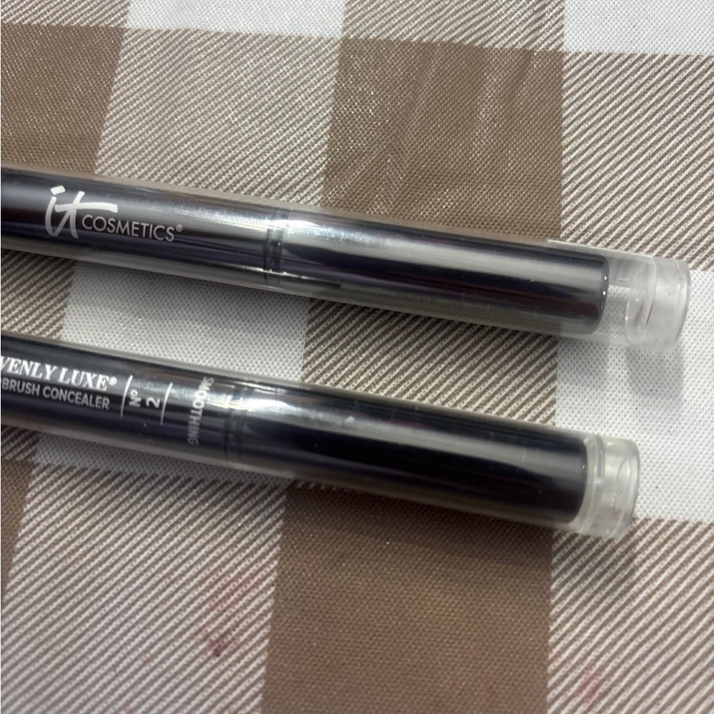NAME YOUR PRICE 💥 IT cosmetics dual airbrush concealers - Picture 2 of 2